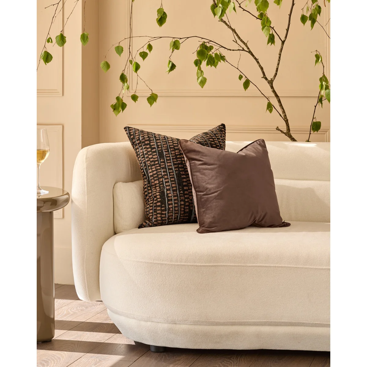 Rania black large cushion – image 3