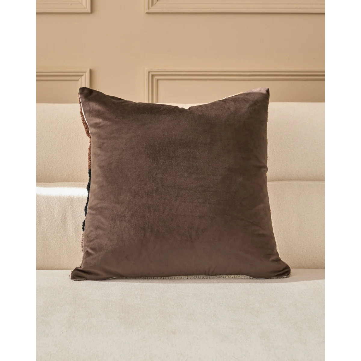 Lennon natural medium cushion – image 2