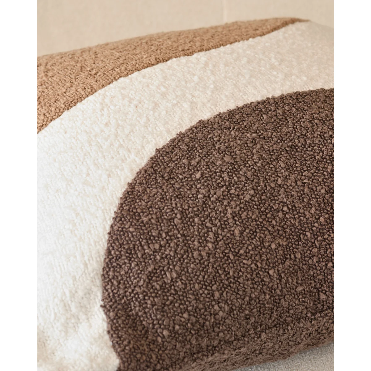 Harmony natural medium cushion – image 6