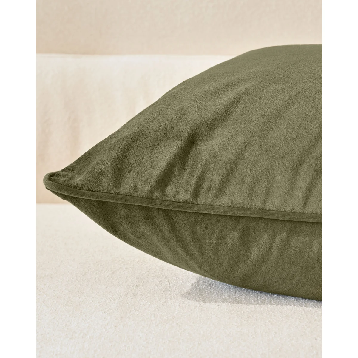 Luca olive green medium cushion – image 4