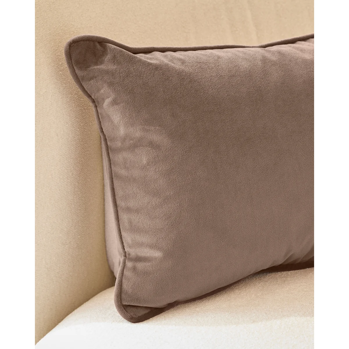 Luca mink rectangle cushion – image 5