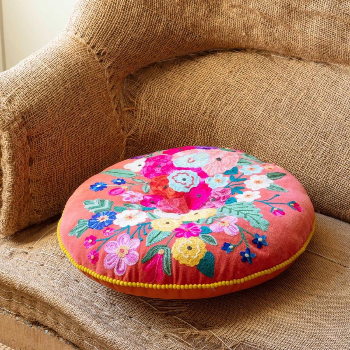 Fuchsia Bouquet Round Seat Pad Small – image 2
