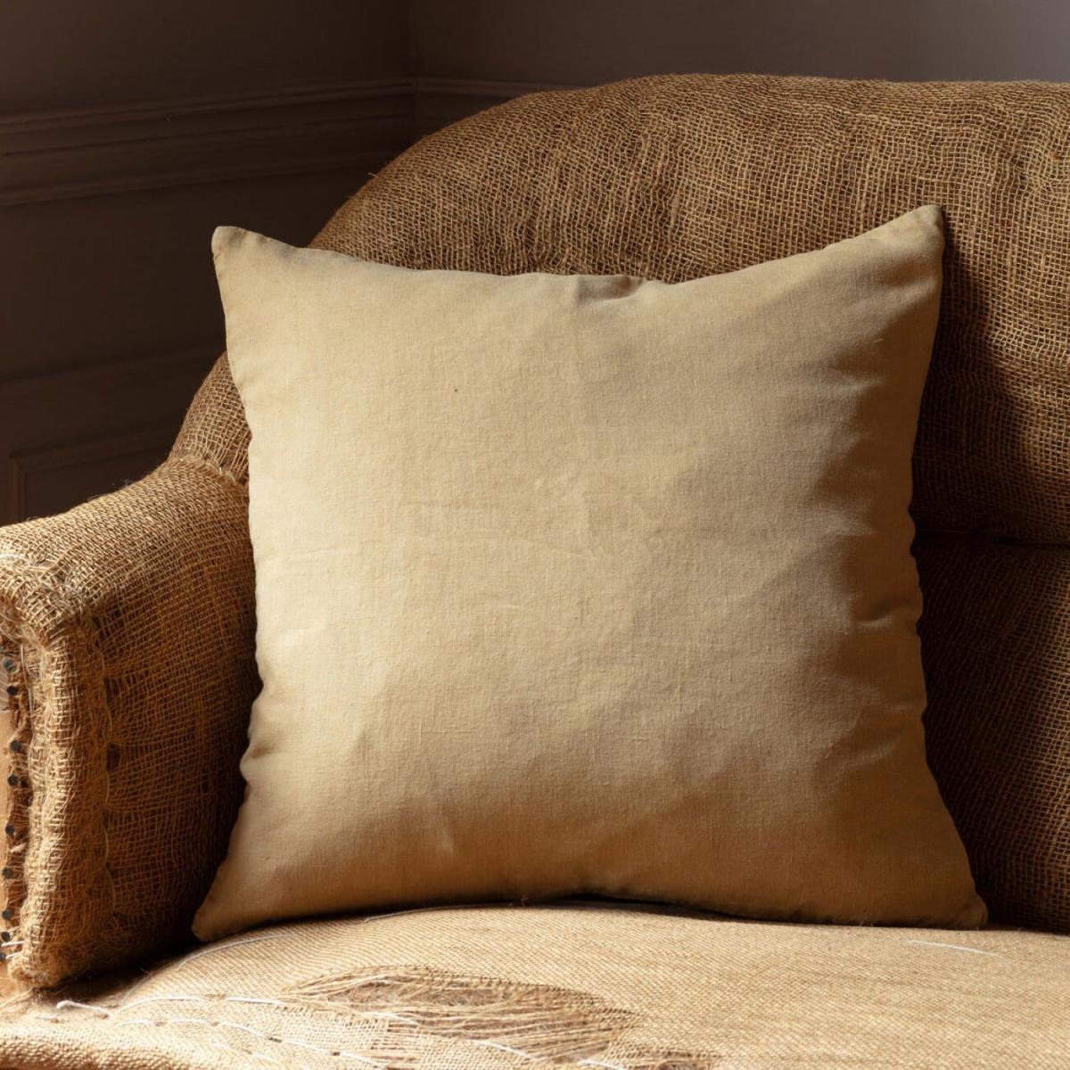 Graham and Green Dark Pink Linen Square Cushion – image 2