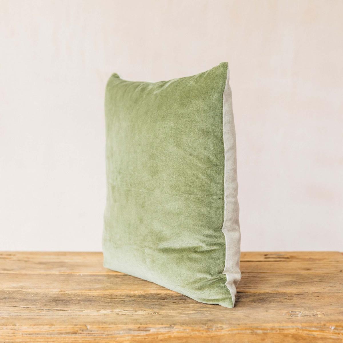 Seal Velvet Square Cushion – image 9
