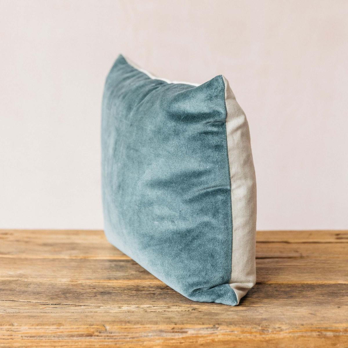 Moss Green Velvet Rectangular Cushion – image 10