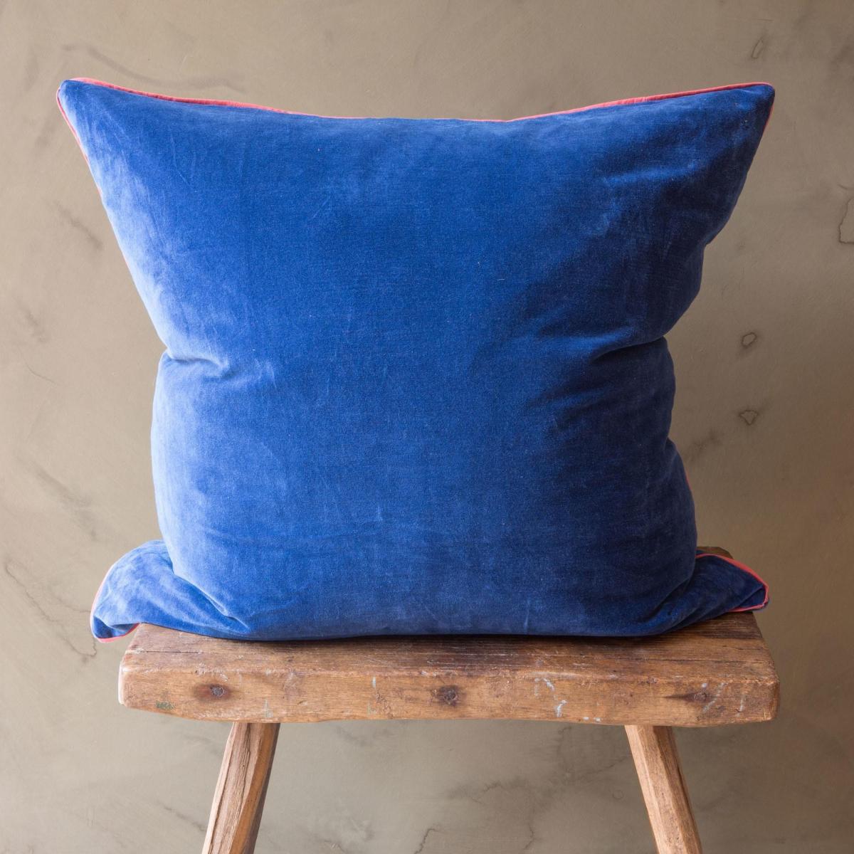 Amara Large Fuchsia Cushion – image 3