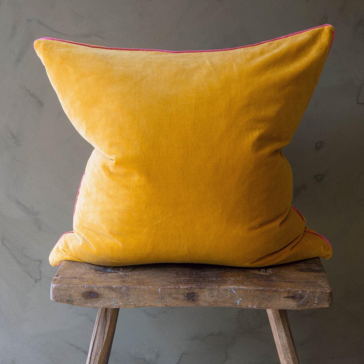 Amara Large Fuchsia Cushion – image 7