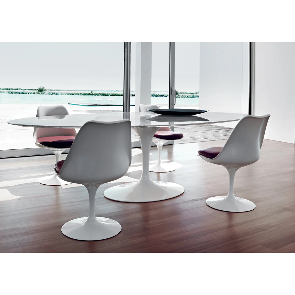 Knoll Saarinen Tulip Chair with Seat Cushion in Tonus 130 – image 2