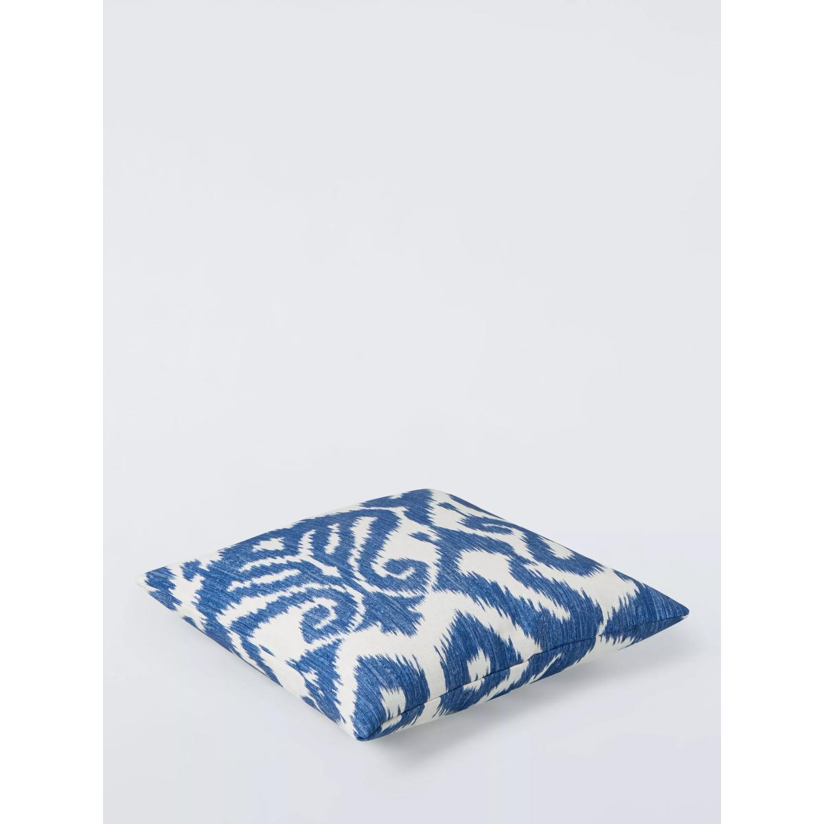 Sanderson Kasuri Indoor/Outdoor Cushion – image 2