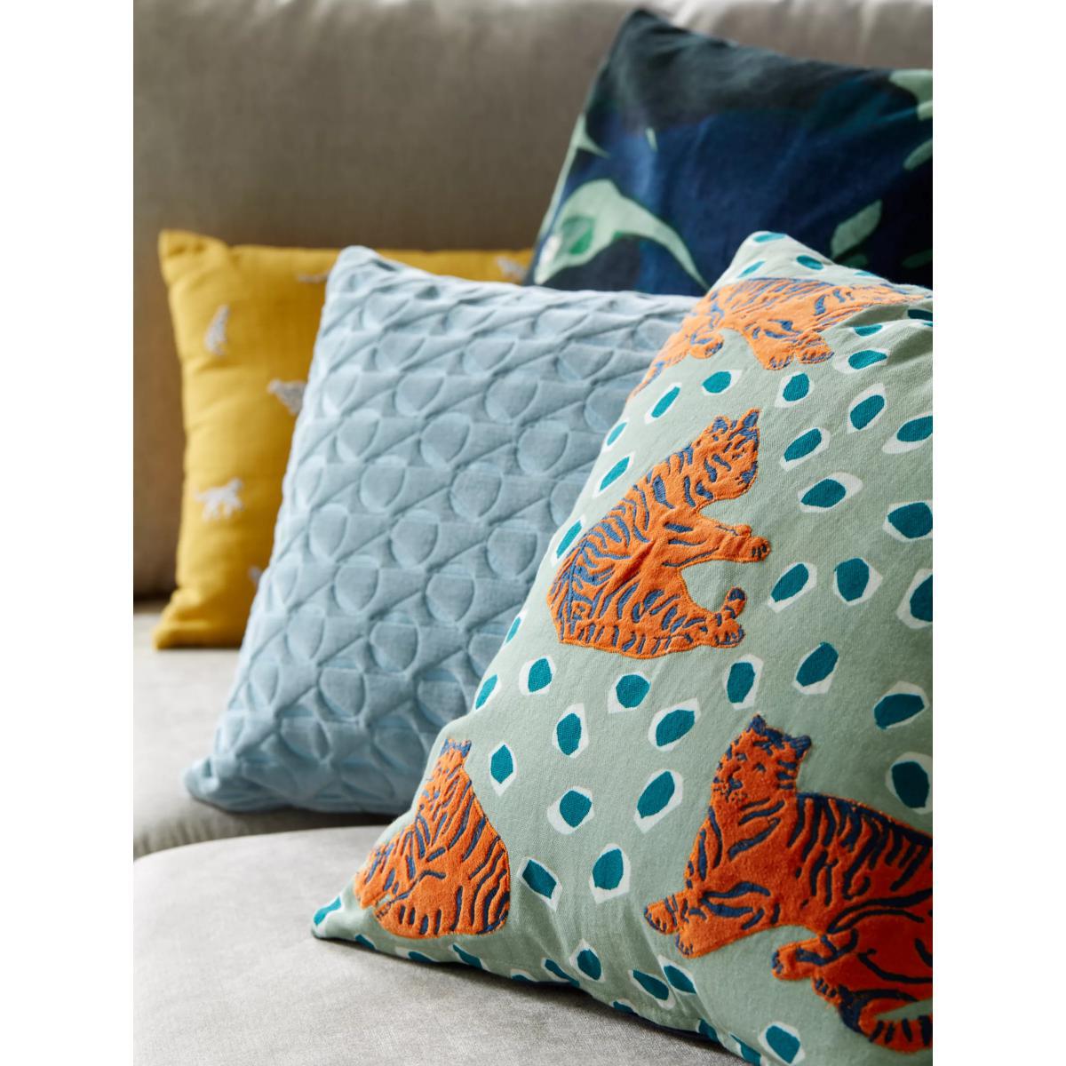 John Lewis & Partners Flux Cushion, Verde – image 5
