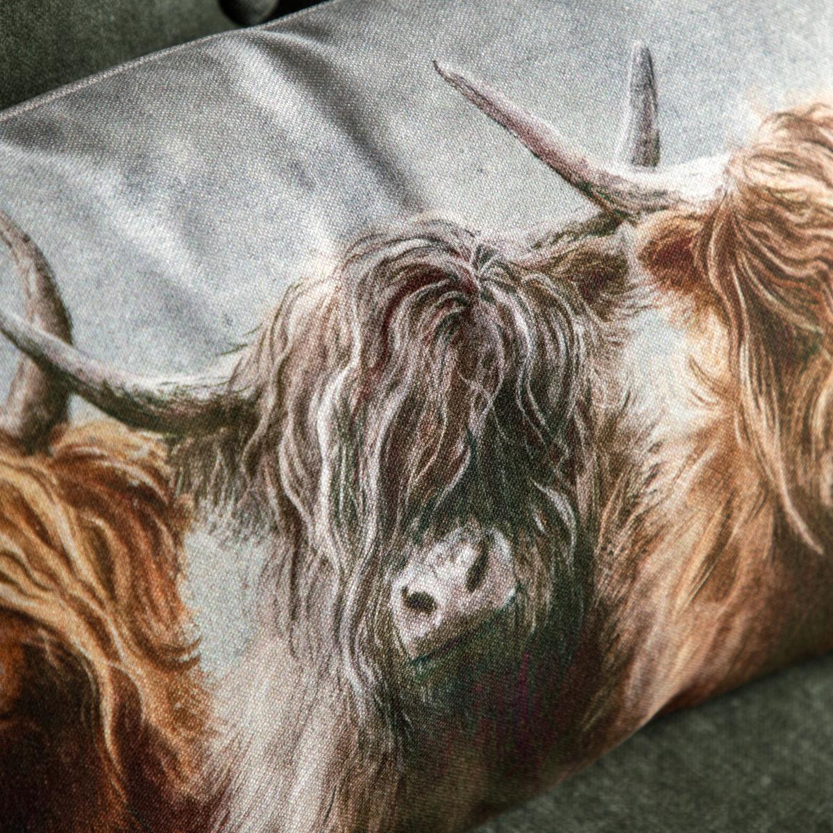 Highland Cow Trio Cushion – image 4