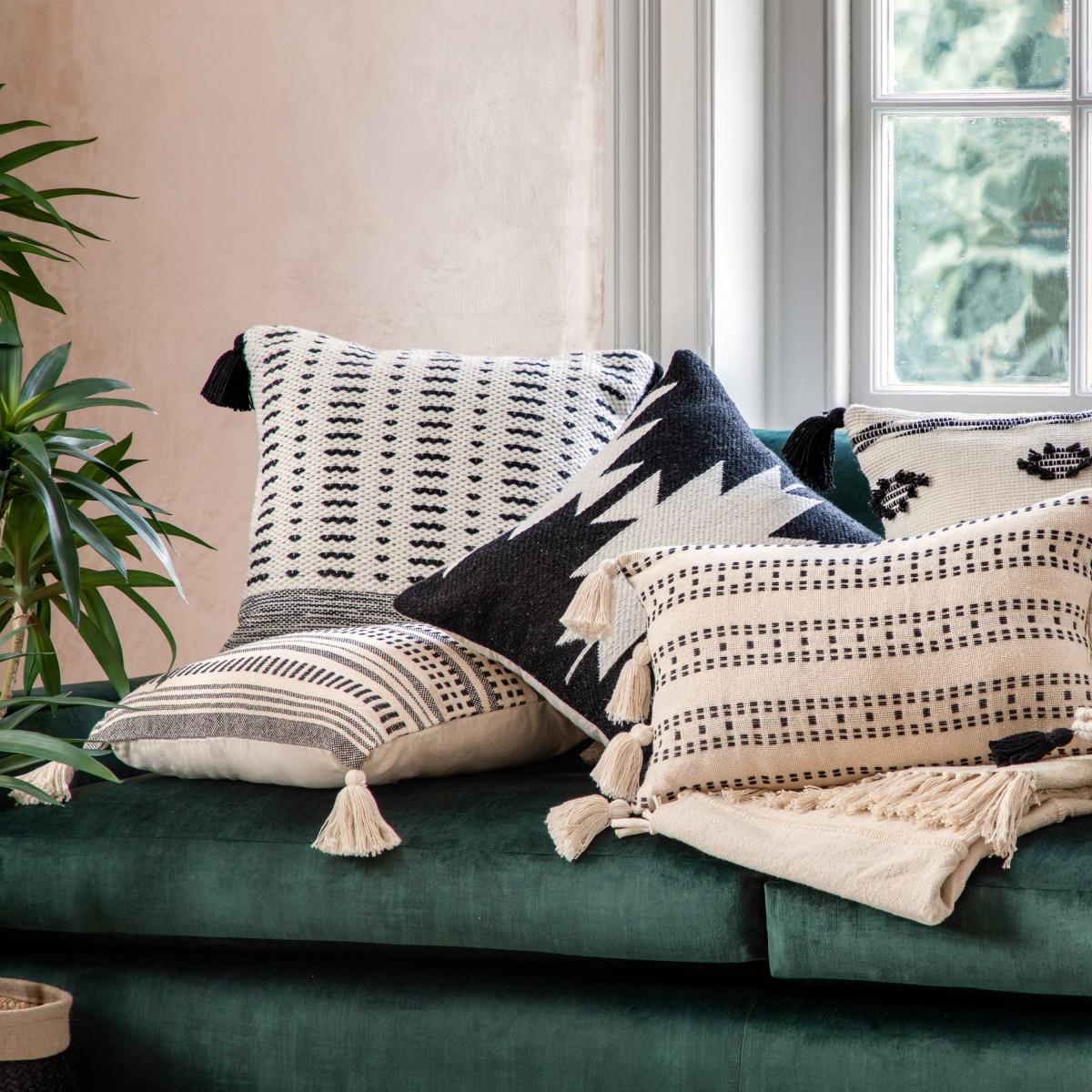 Chilika Cushion – image 2