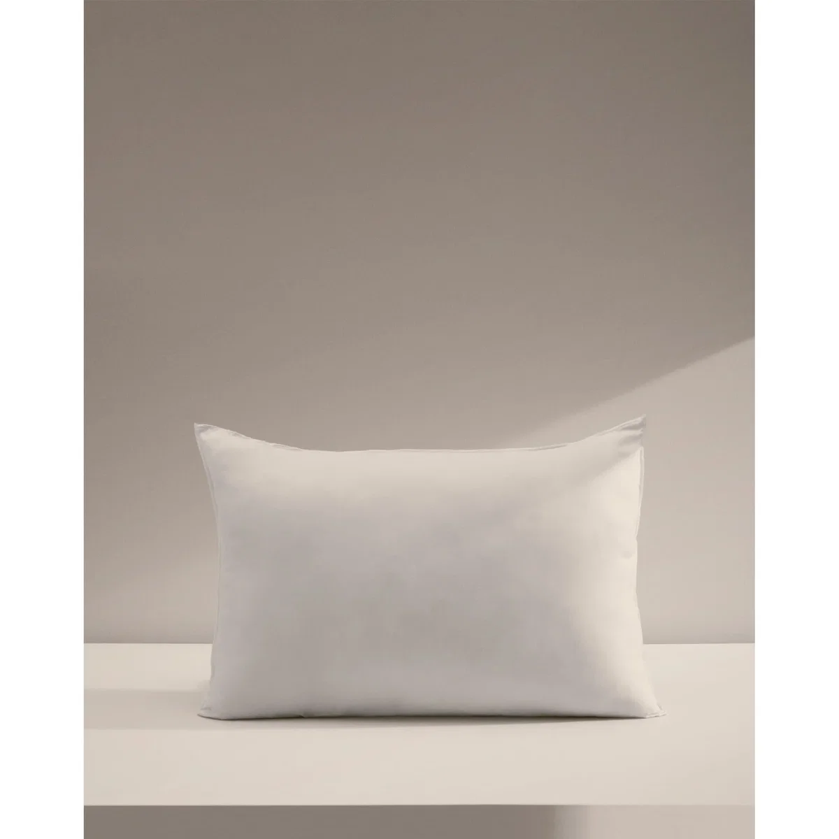 Dulnia 100% feather cushion filler 40 x 60 cm made in Spain – image 2