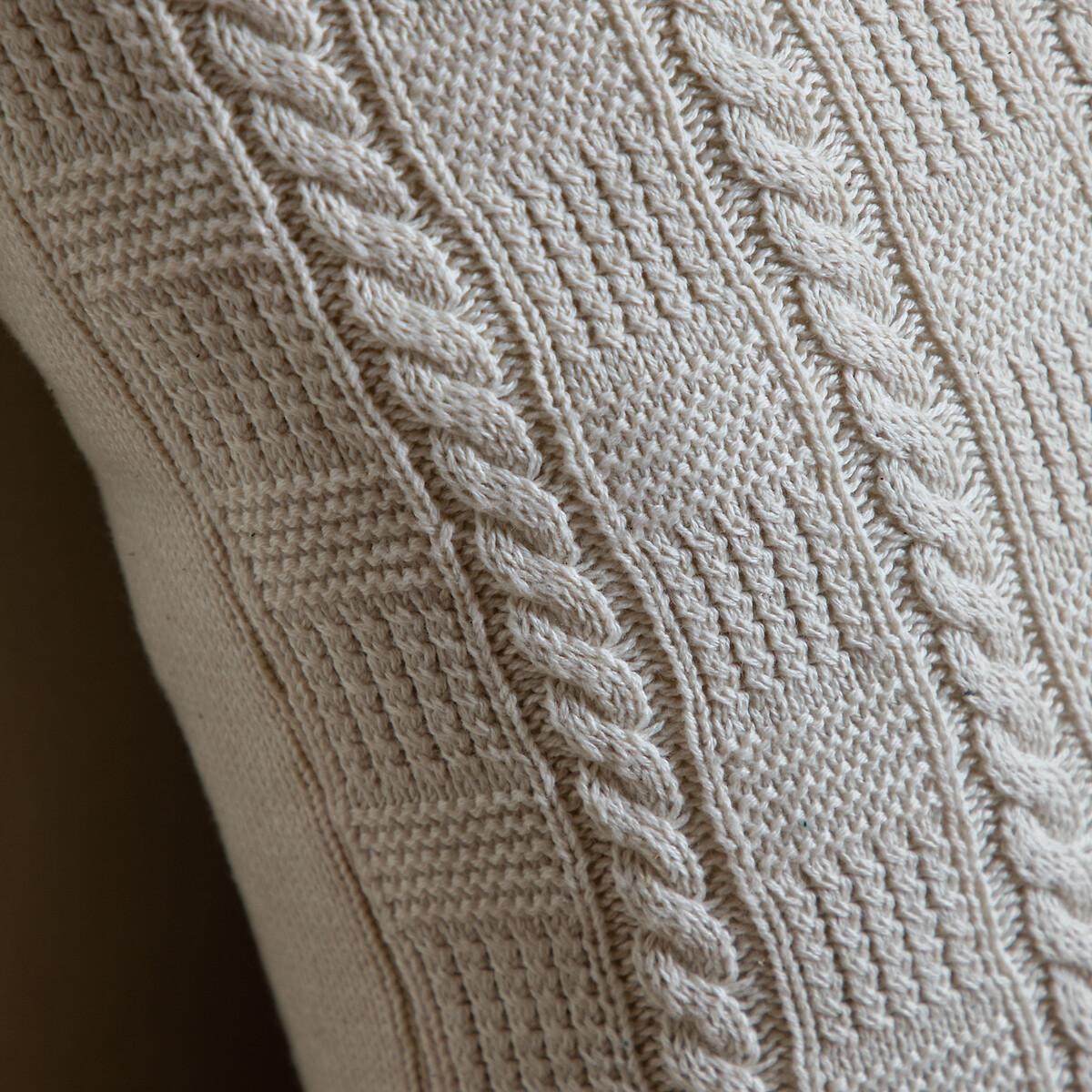 Cotton Cable Knit Filled Cushion – image 4