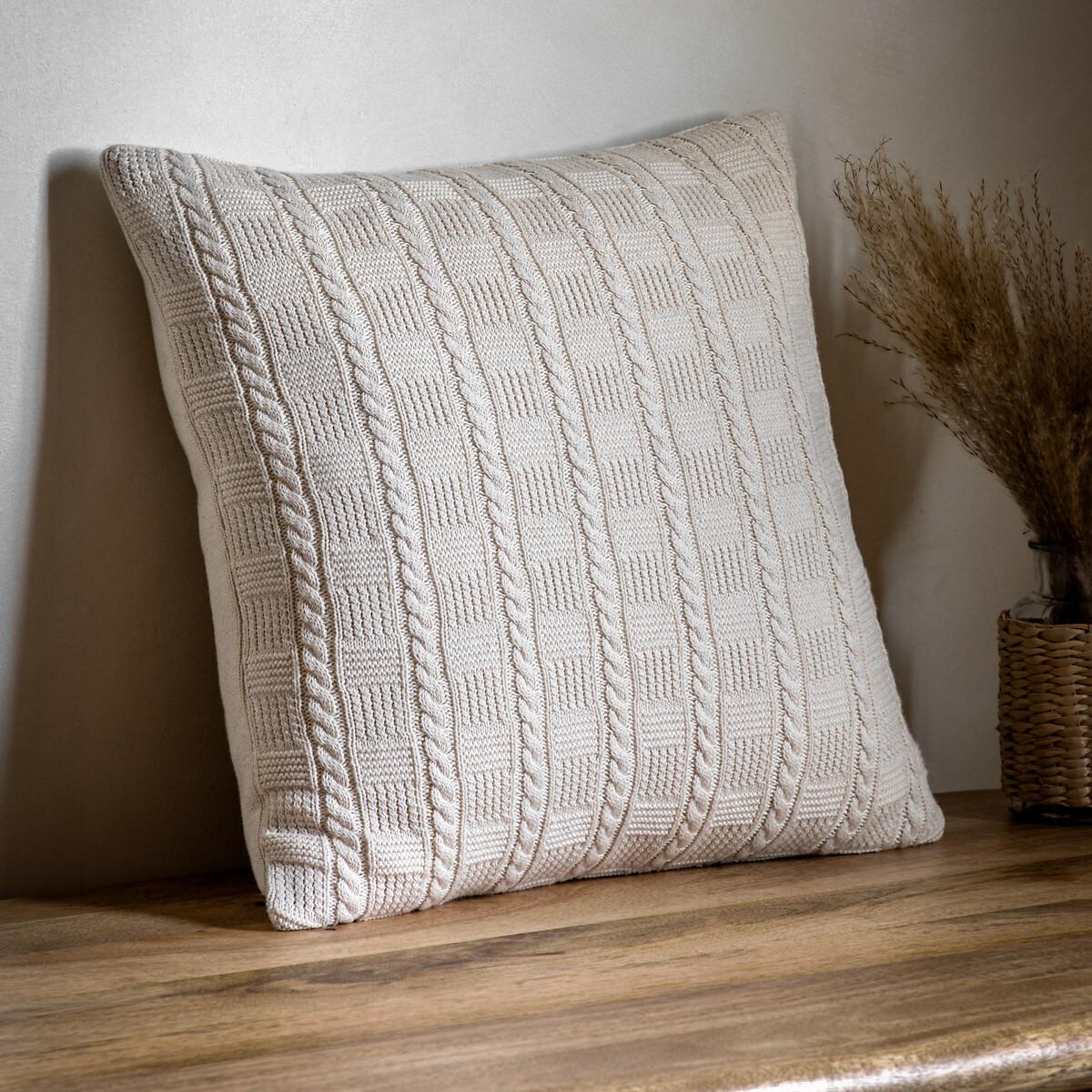 Cotton Cable Knit Filled Cushion – image 1