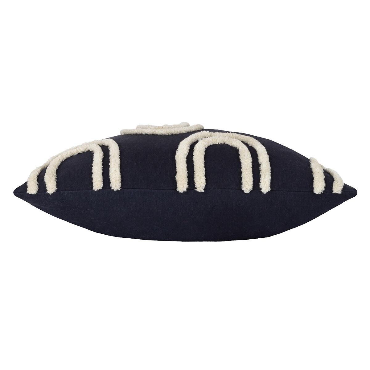 Archie Tufted Cushion – image 3