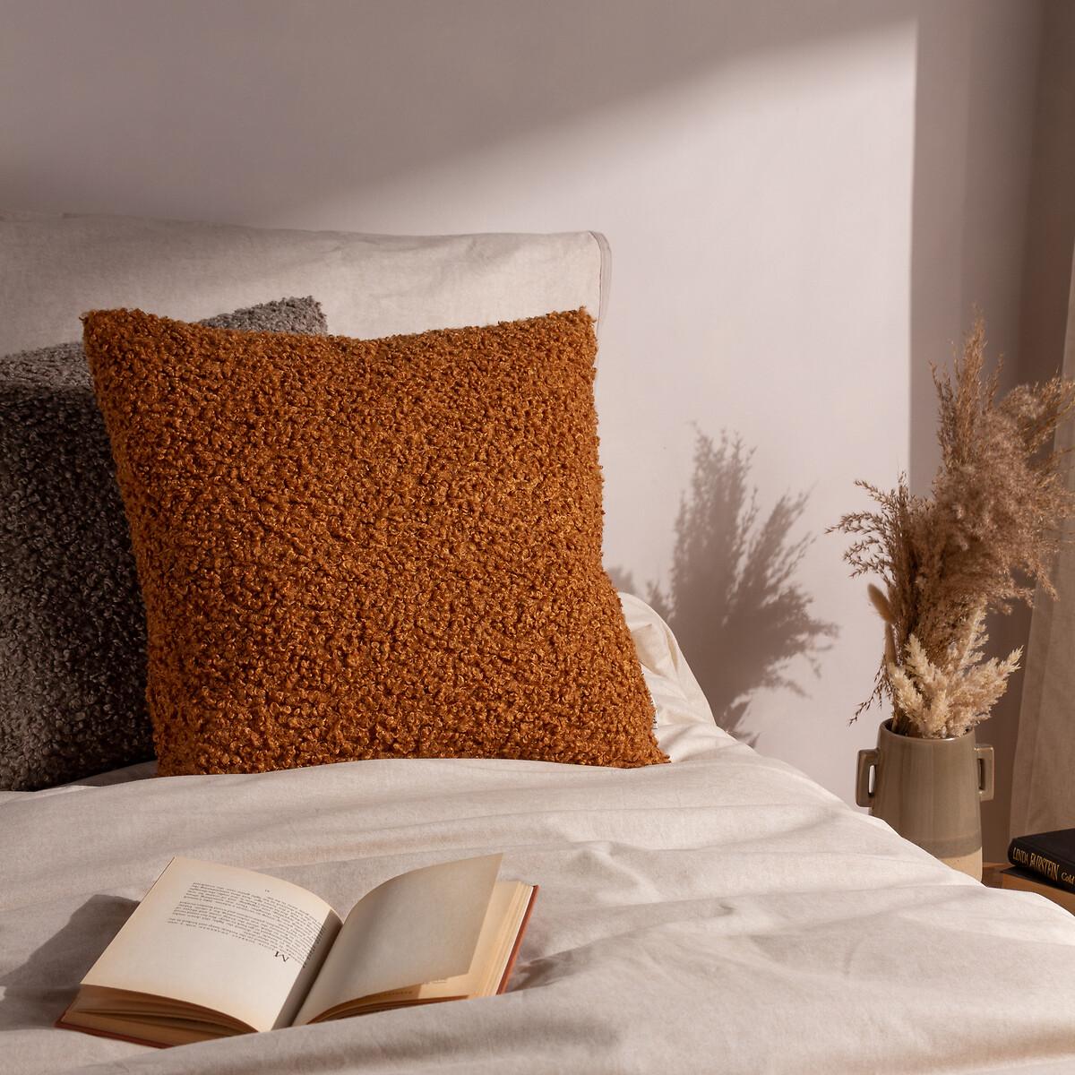 Cabu Chunky Boucle Cushion – image 1
