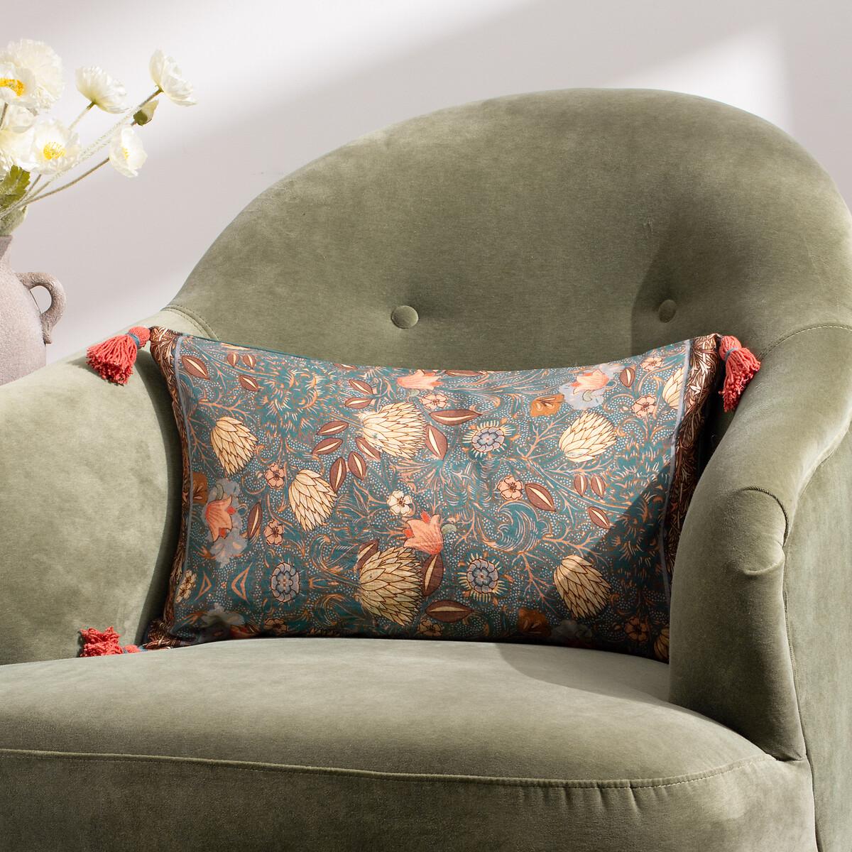 Bolais Rectangular Tasselled Cushion – image 1