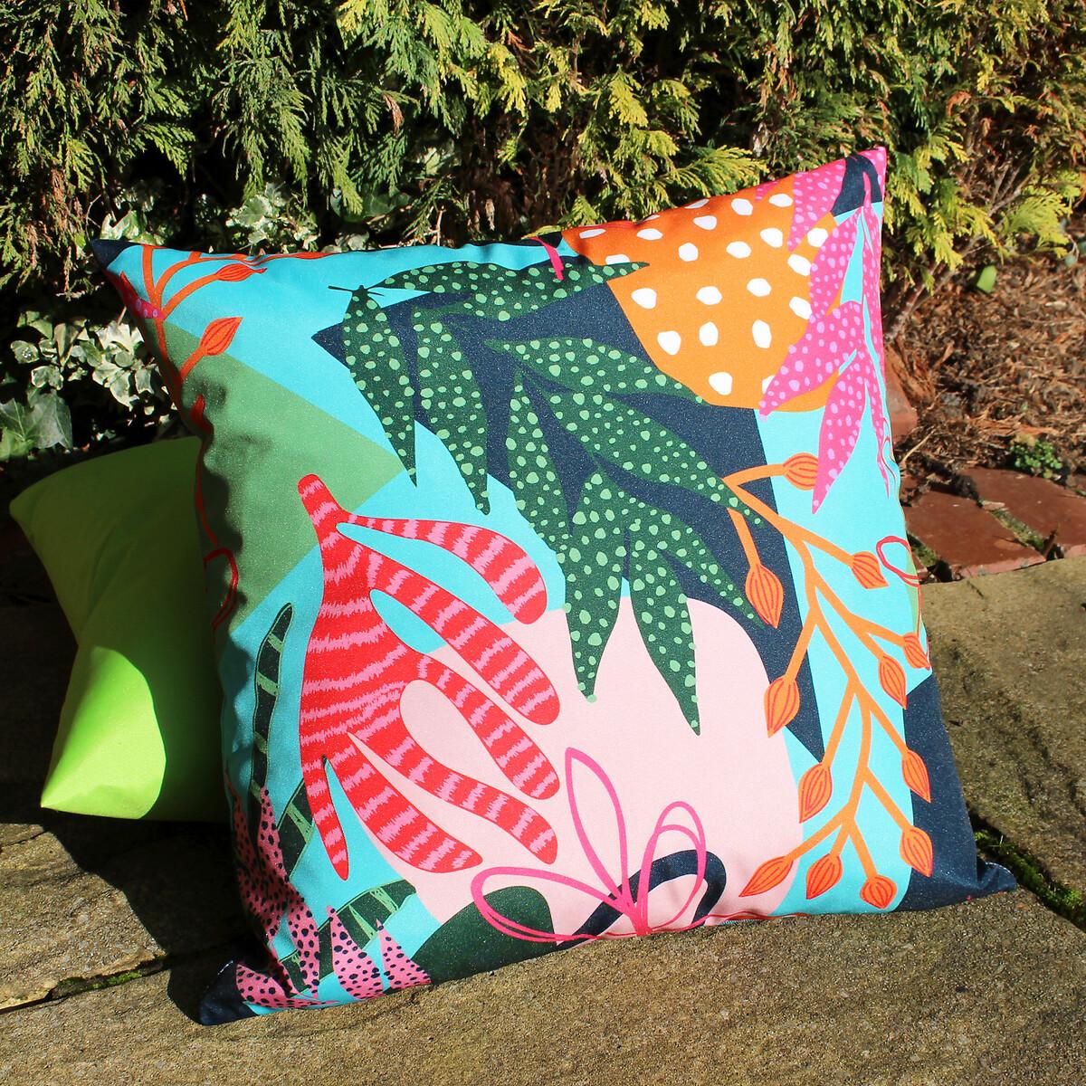 Coralina Outdoor Filled Cushion 43x43cm – image 3
