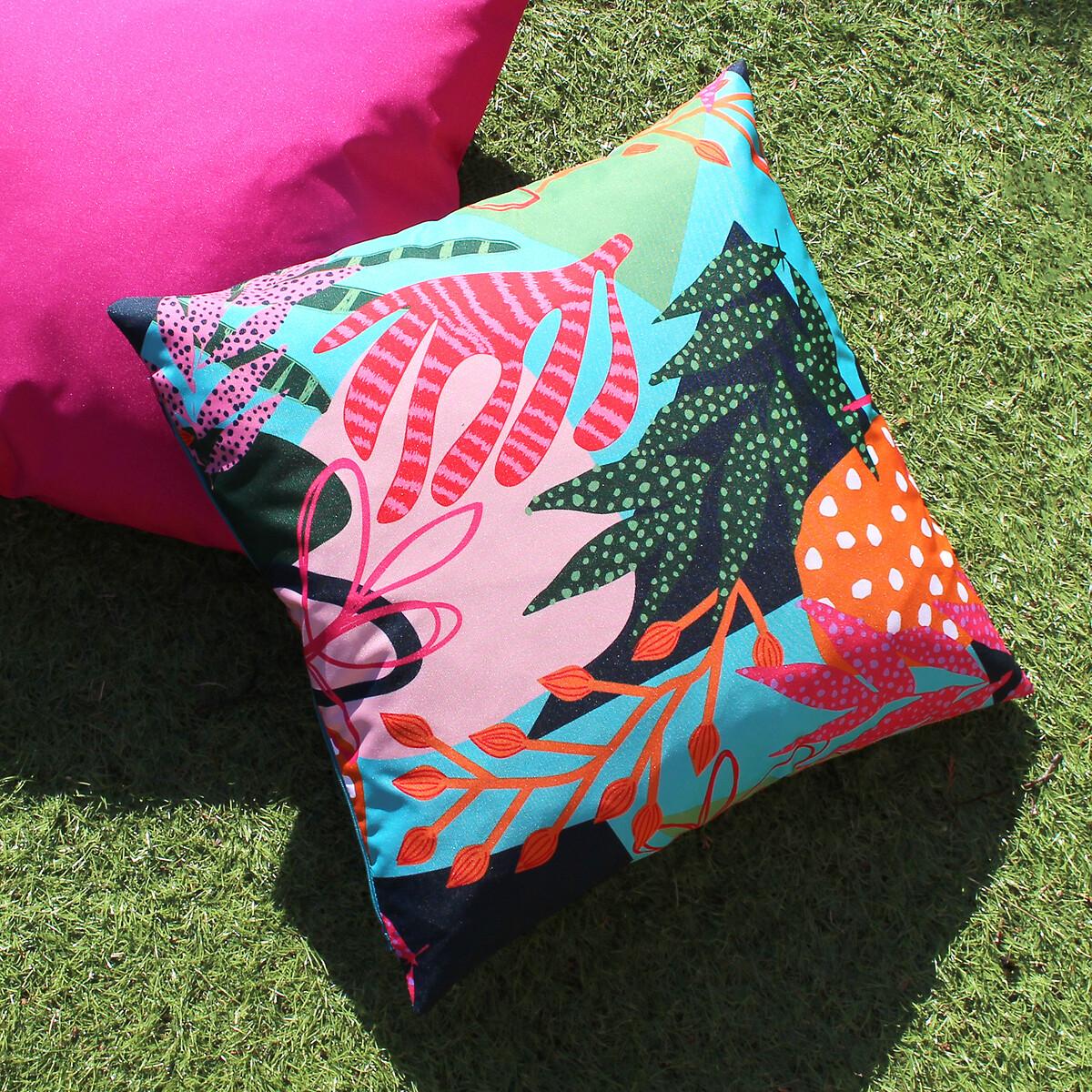 Coralina Outdoor Filled Cushion 43x43cm – image 4