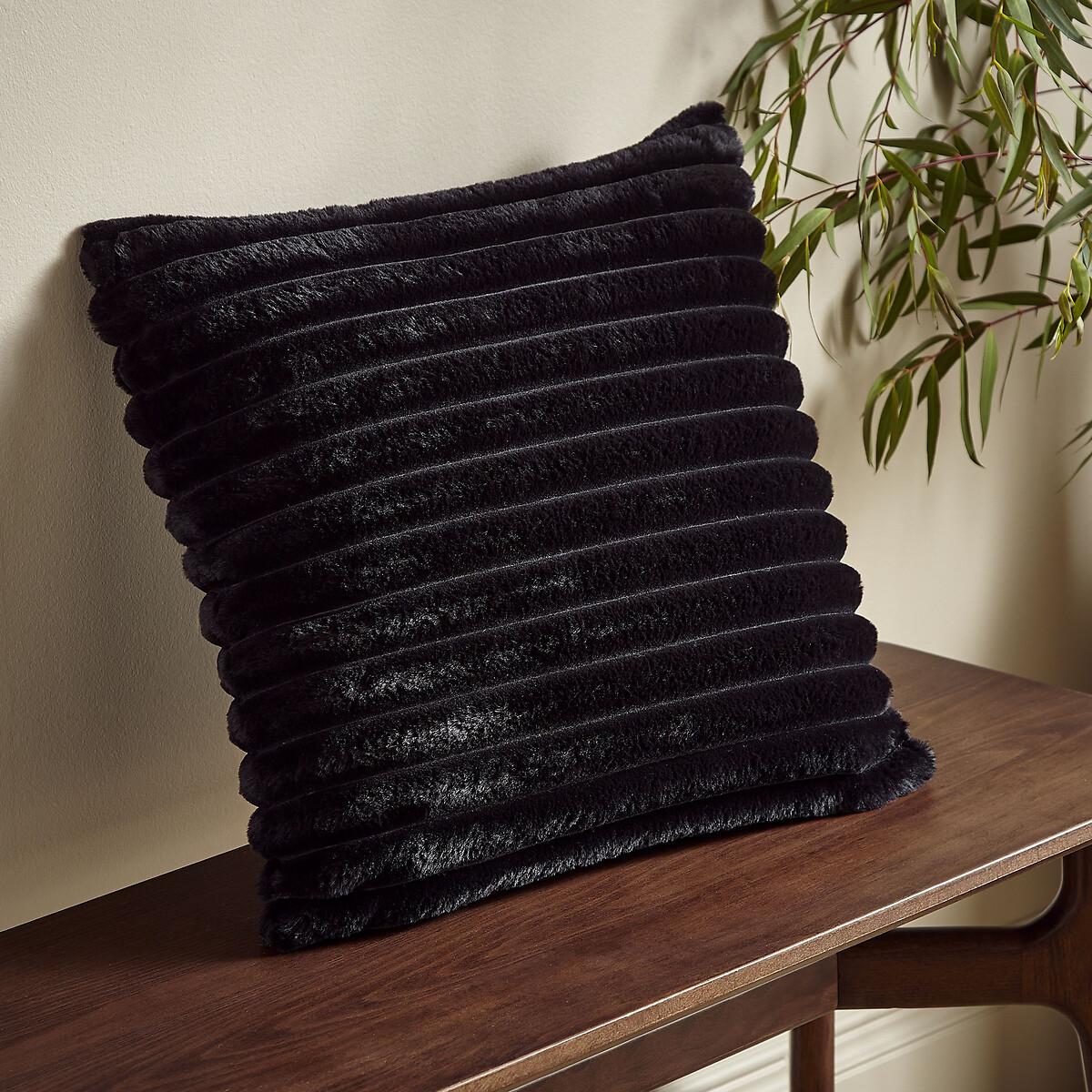 Cosy Diamond Faux Fur 43x43cm Filled Cushion – image 2