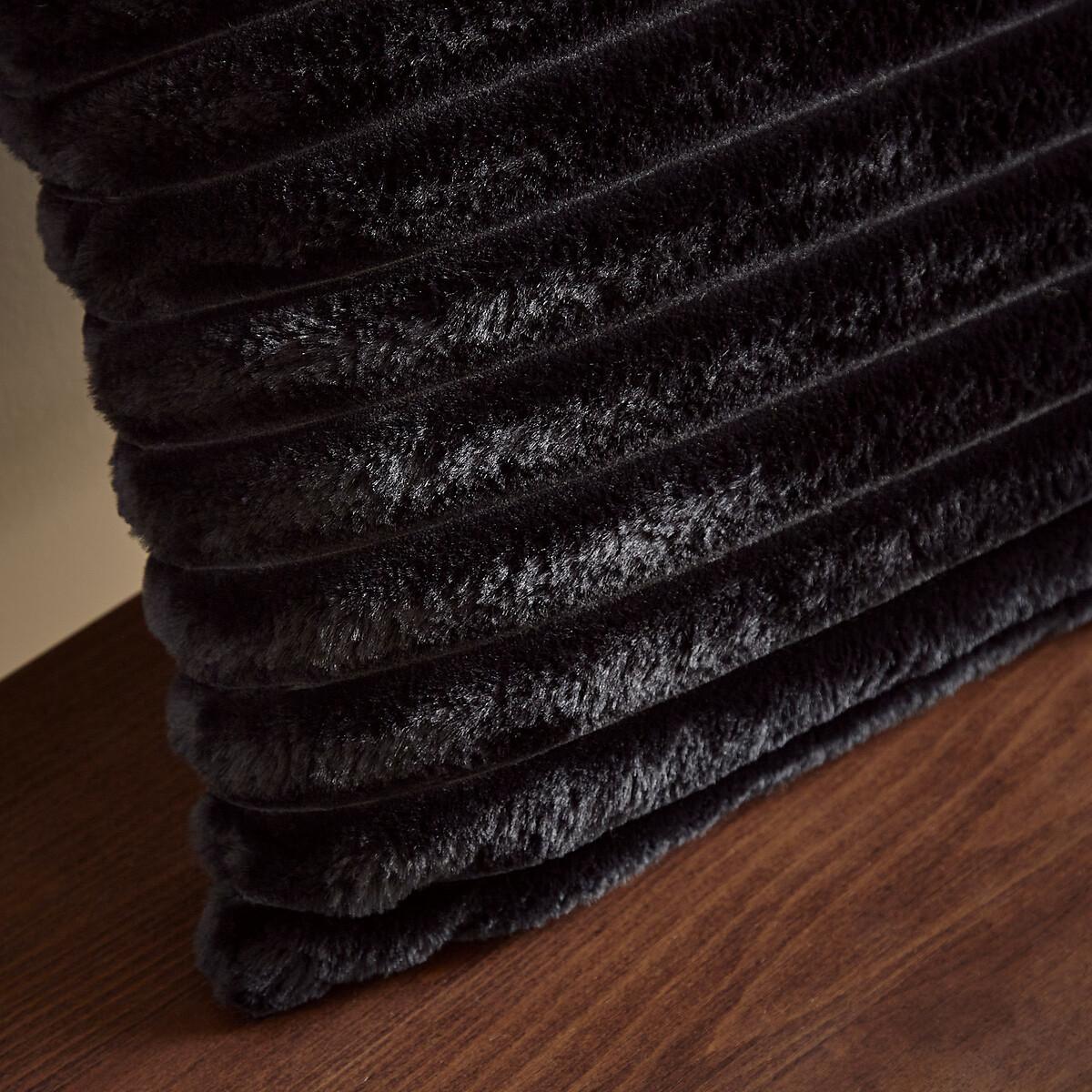 Cosy Diamond Faux Fur 43x43cm Filled Cushion – image 3