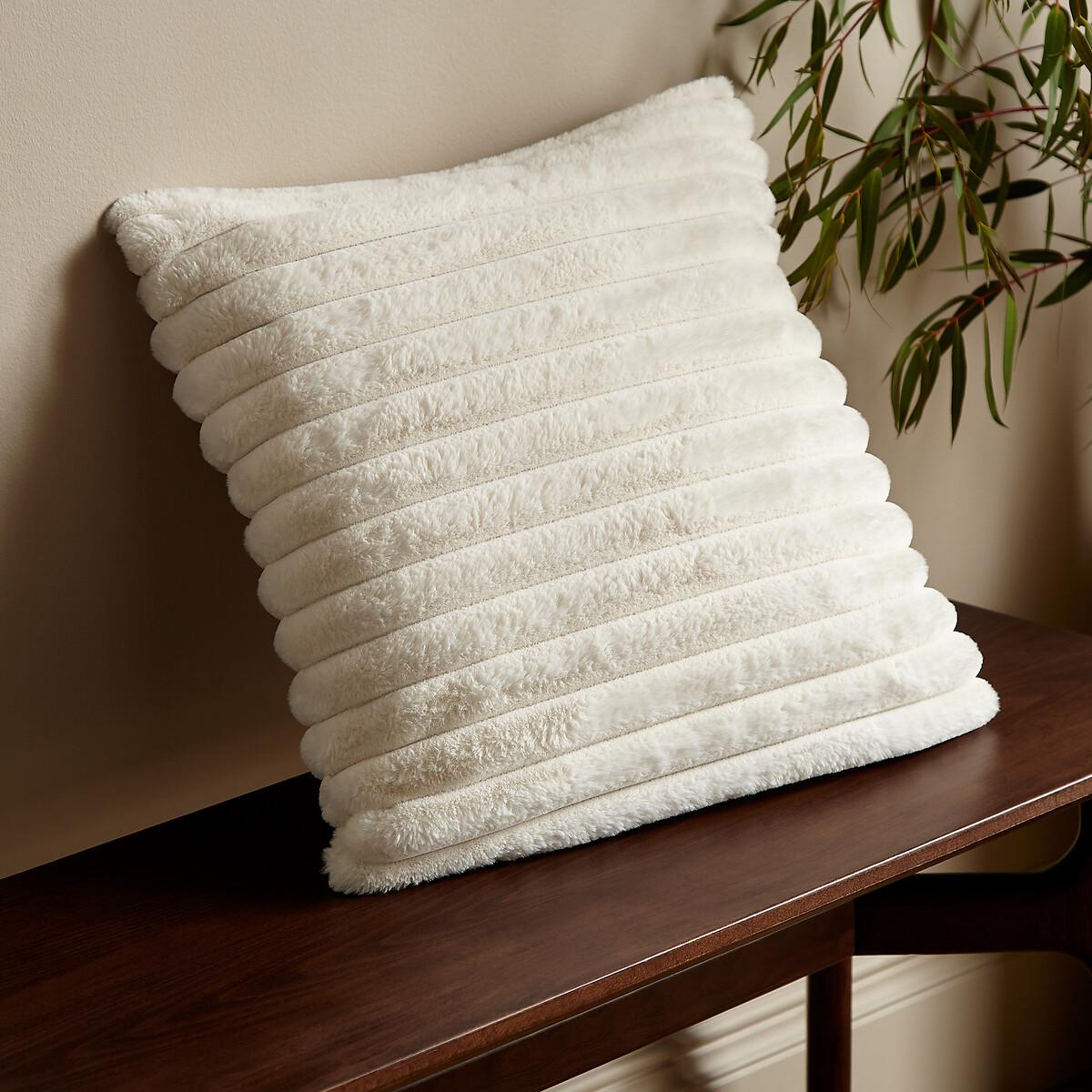 Cosy Diamond Faux Fur 43x43cm Filled Cushion – image 1