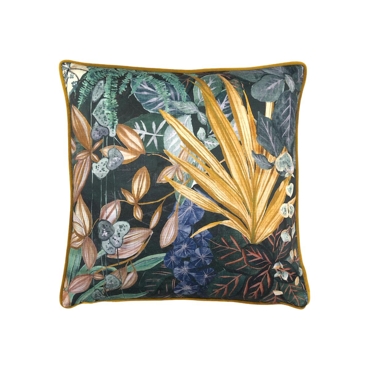 Veadeiros Botanical Cushion – image 1