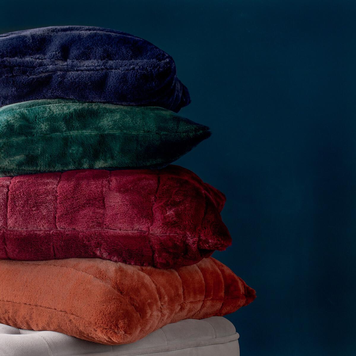 Empress Faux Fur Cushion – image 2