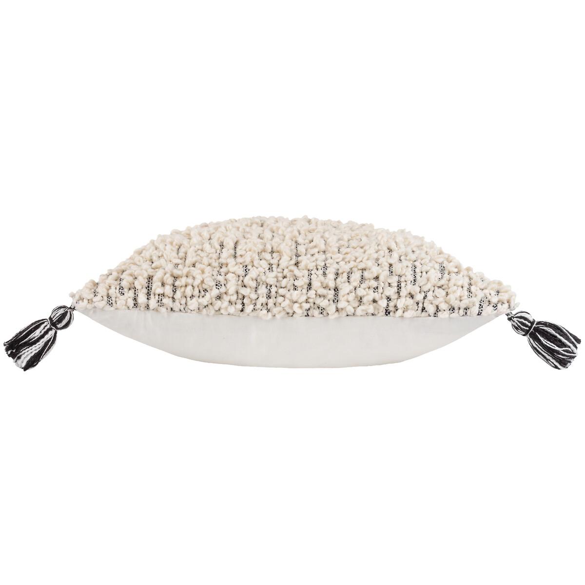 Cambre Tasselled Cushion – image 3