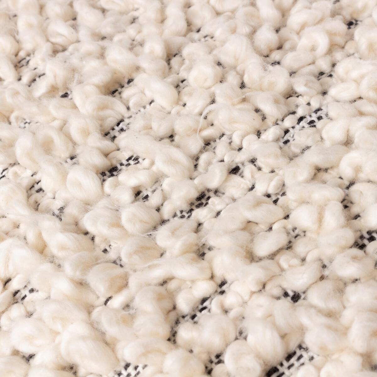 Cambre Tasselled Cushion – image 4