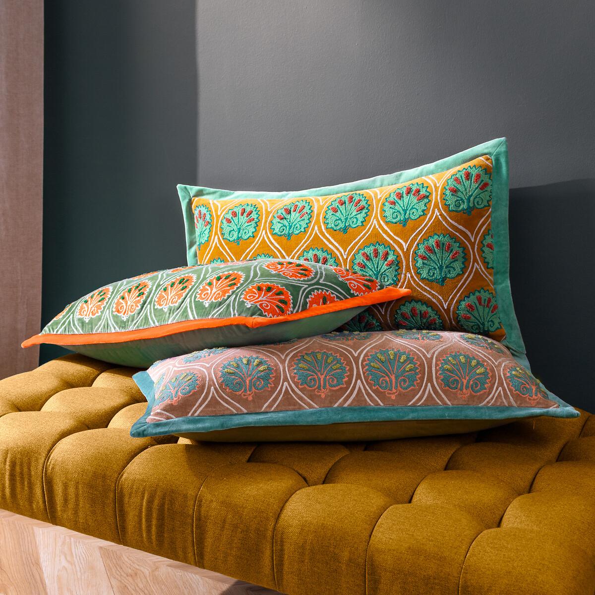 Casa Embroidered  Cushion – image 6