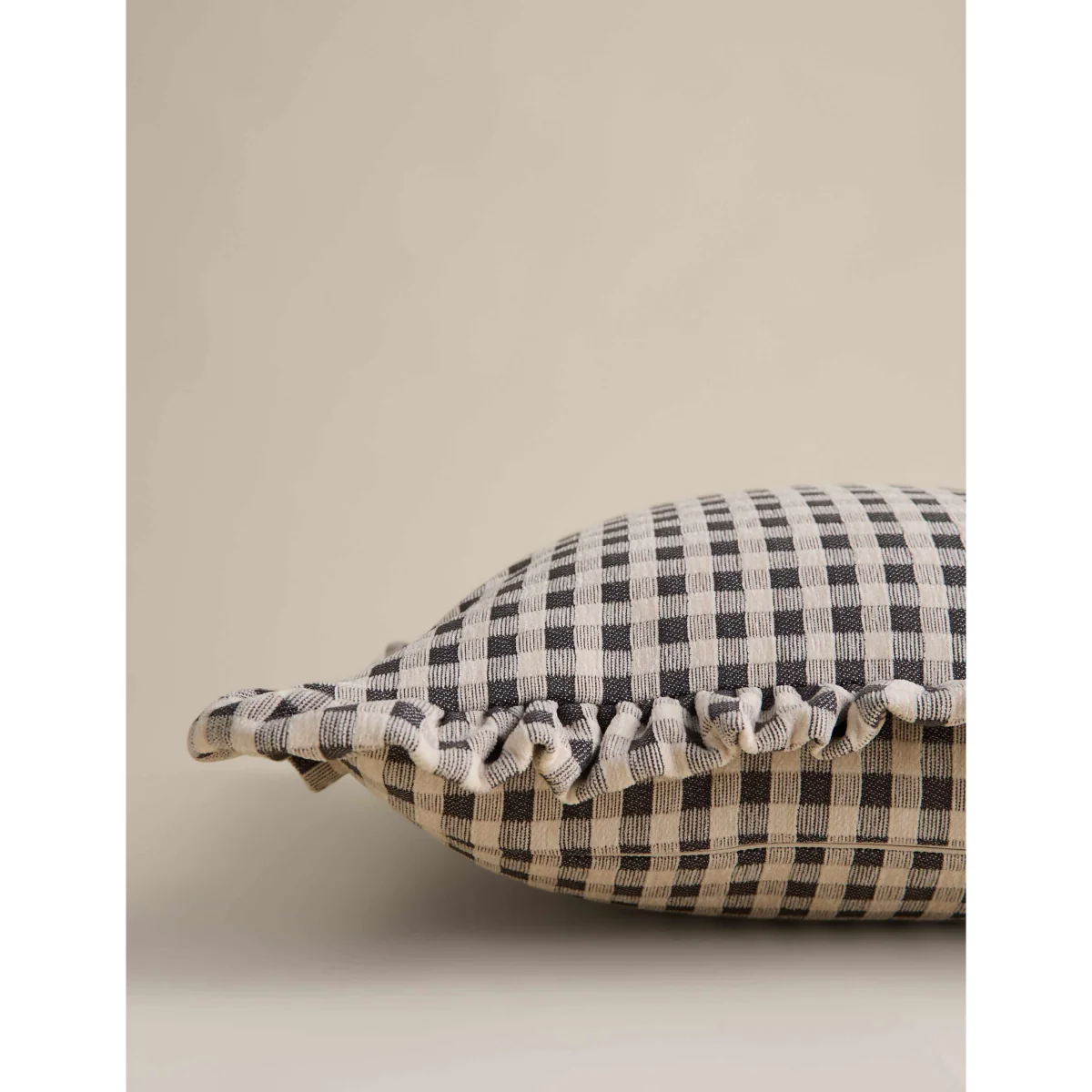 M&S Chenille Woven Gingham Cushion Green – image 3