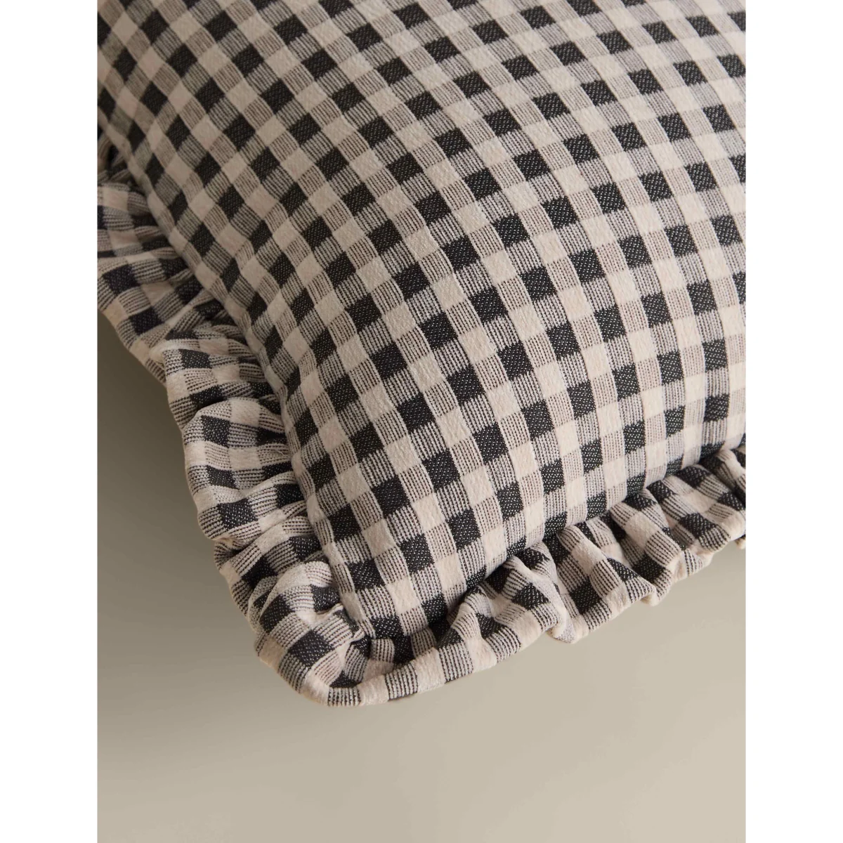 M&S Chenille Woven Gingham Cushion Green – image 4