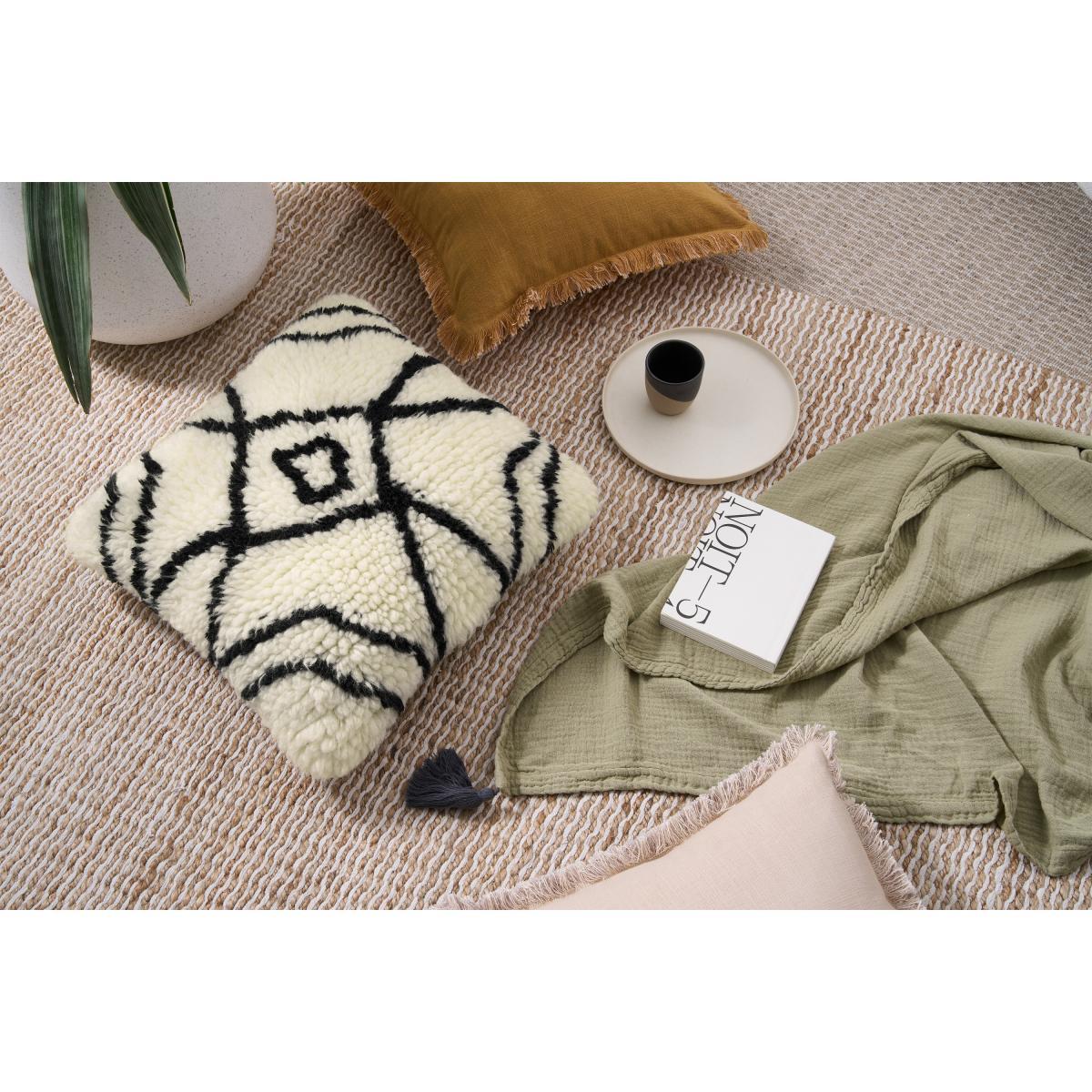 Susil Berber Style Wool Cushion, 48 x 48cm, Off-white & Black – image 3