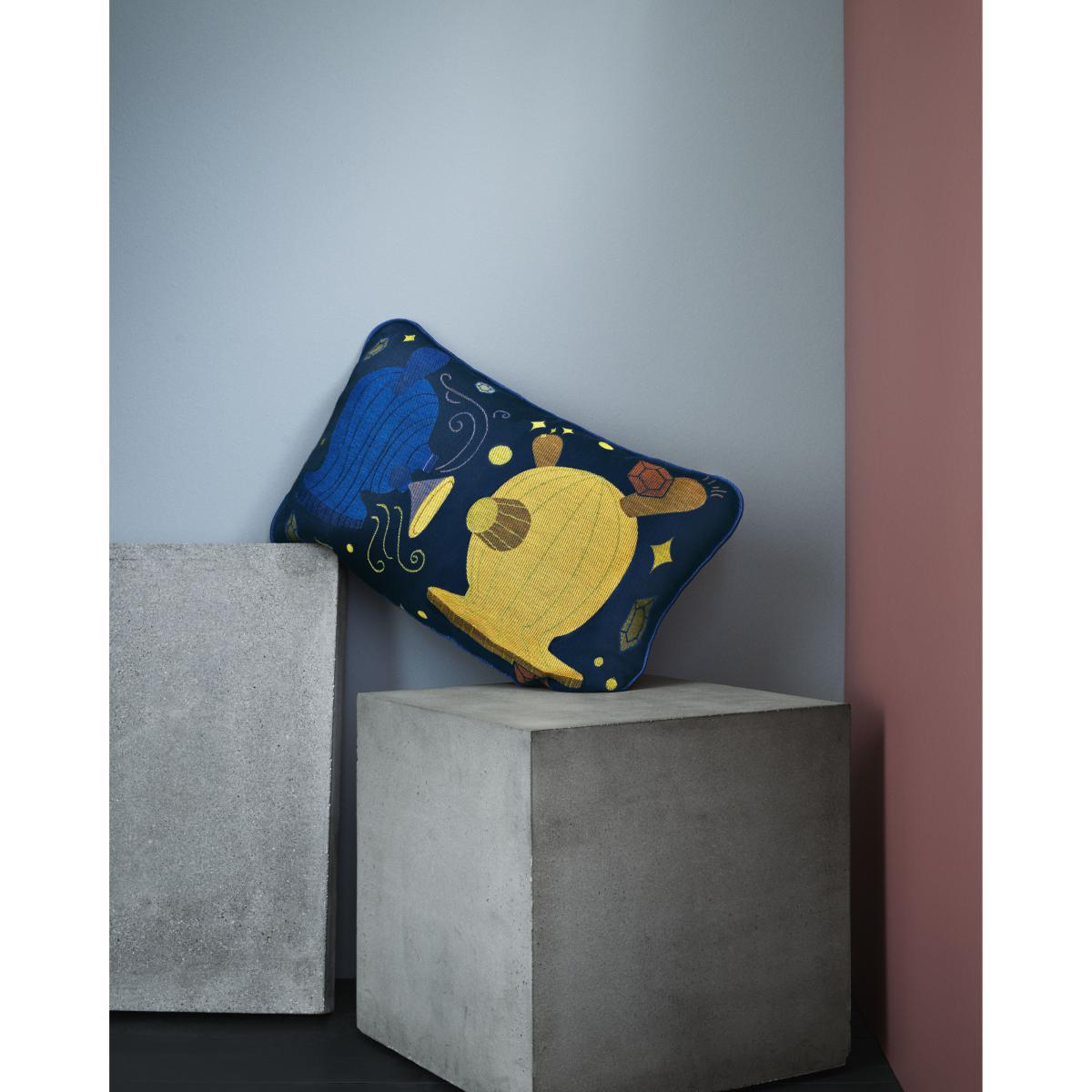 Jaime Hayón Cushion - / 37 x 58 cm by Fritz Hansen Blue/Multicoloured – image 4