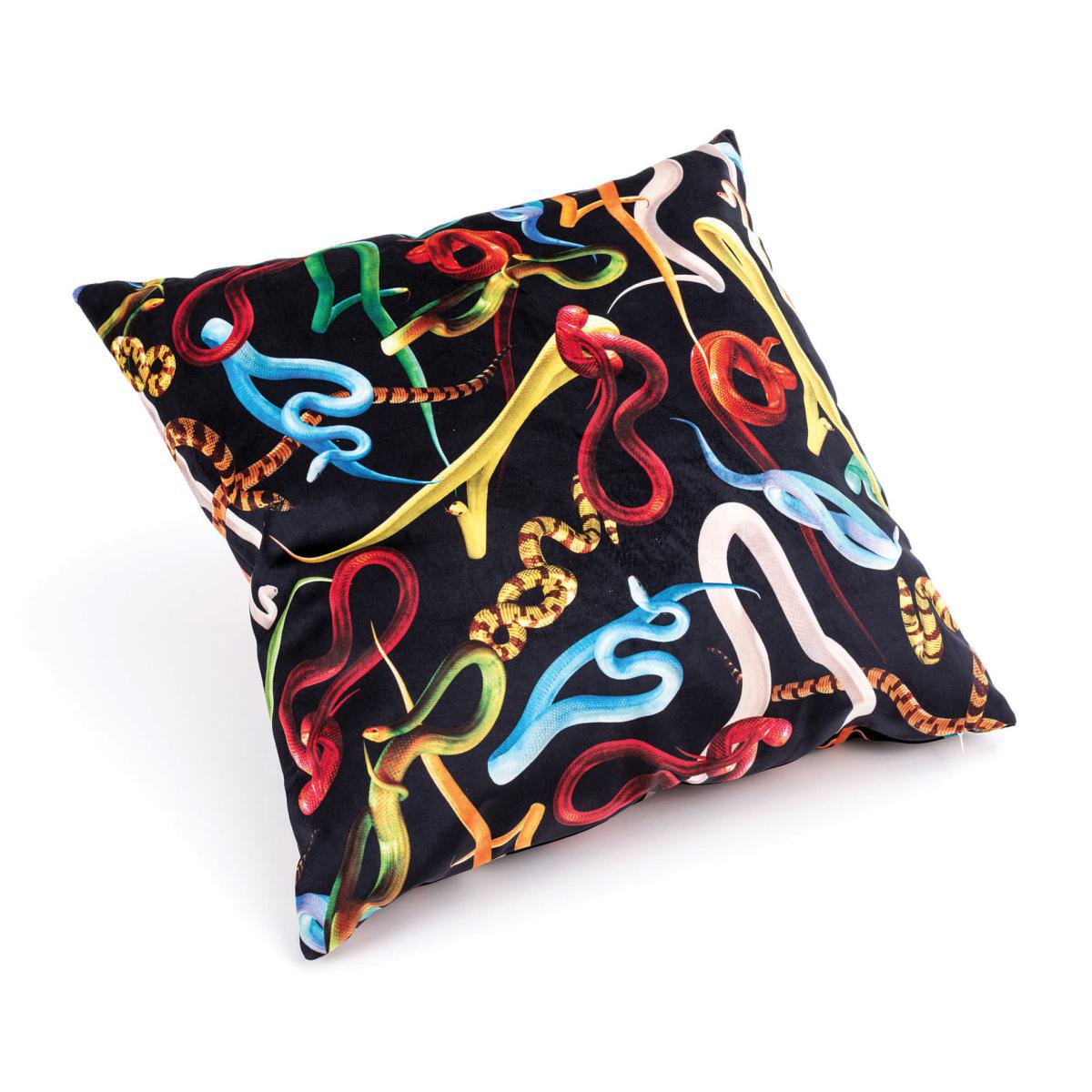 Toiletpaper Cushion - / Snakes - 50 x 50 cm by Seletti Multicoloured/Black – image 3