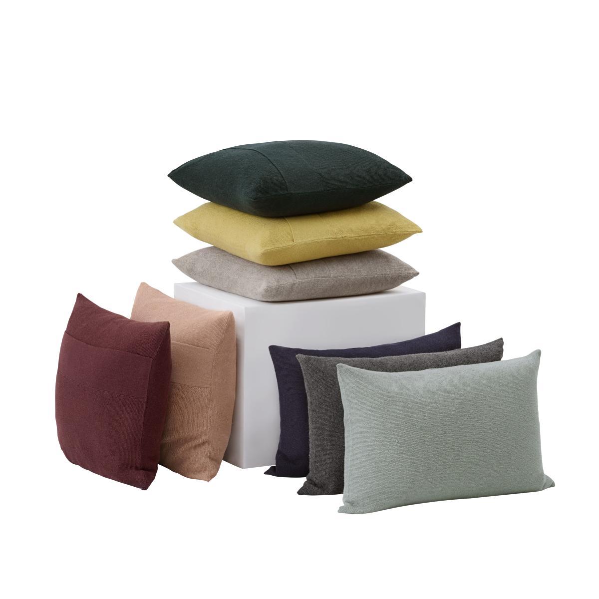 Layer Cushion - / Hand-knitted baby llama wool - 60 x 40 cm by Muuto Grey – image 4