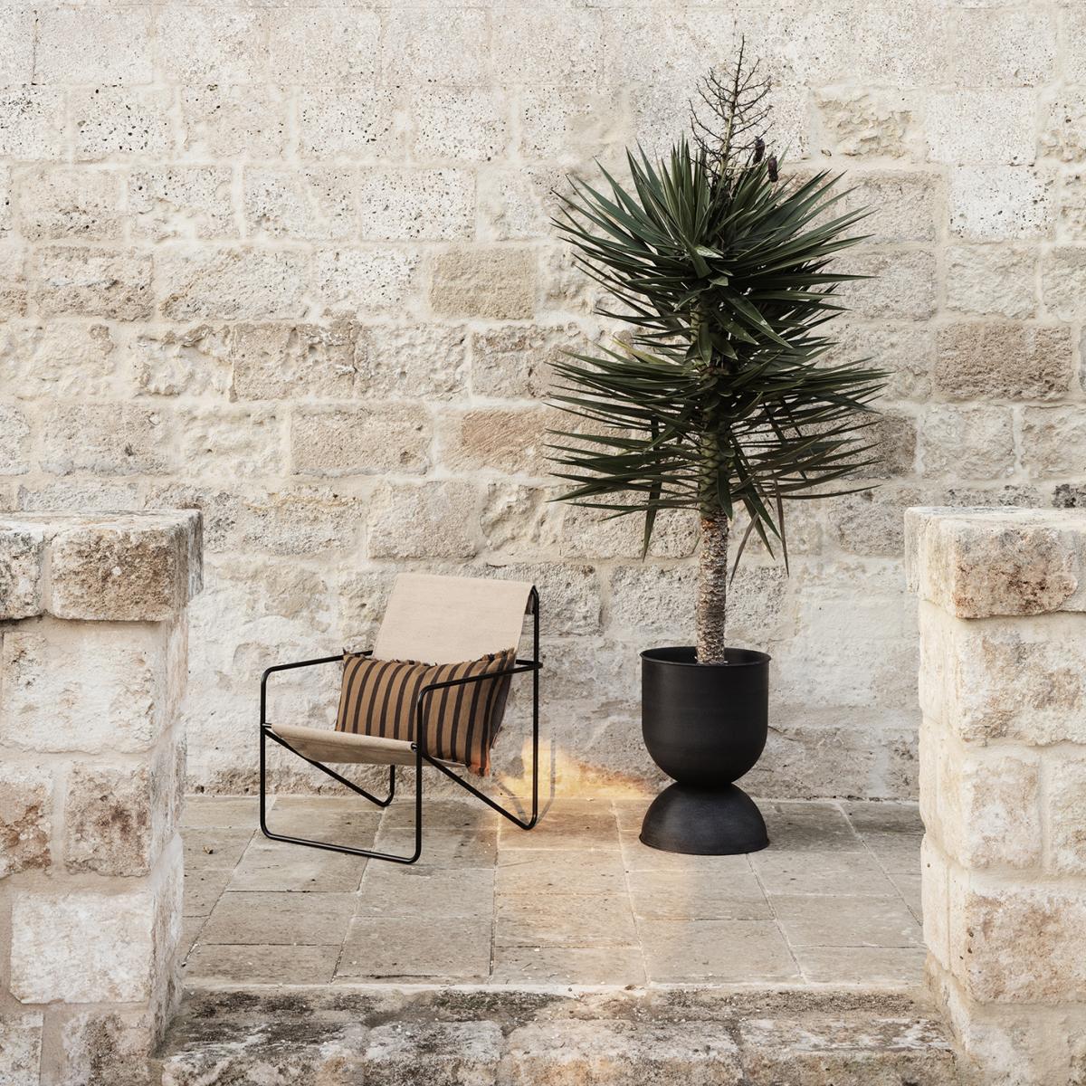 True cushion 40x60 cm Sugar-kelp black – image 2
