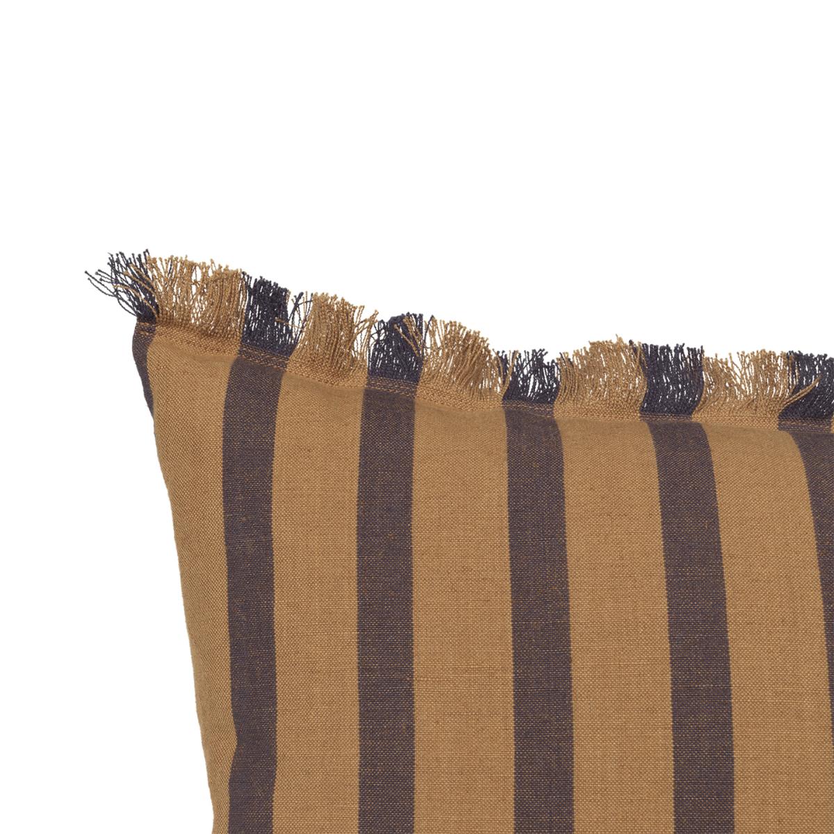 True cushion 40x60 cm Sugar-kelp black – image 4