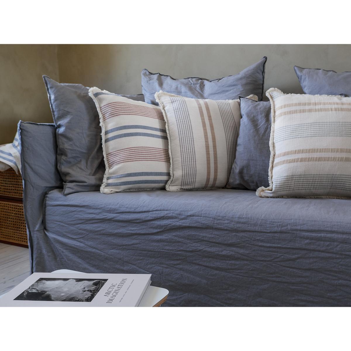 Iris cushion 50x50 cm Beige-grey – image 2
