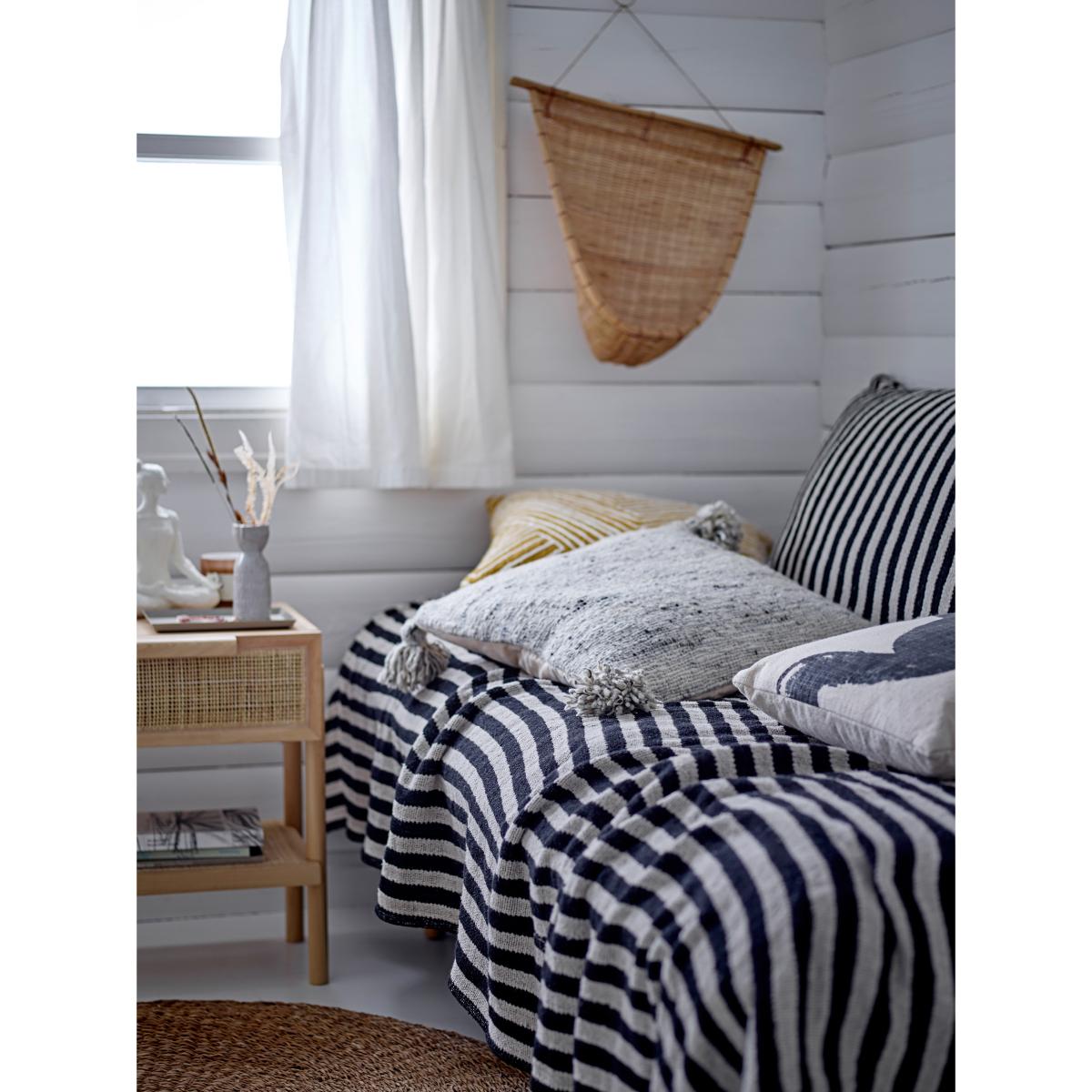 Kari cushion 50x85 cm Black – image 2