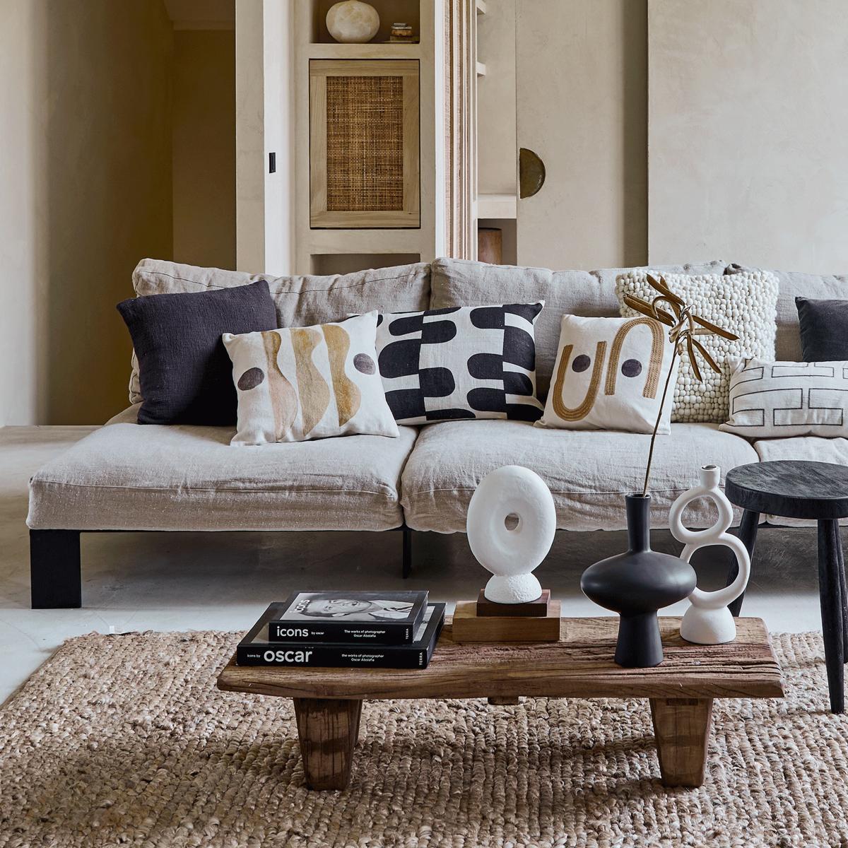 See U cushion 40x40 cm Beige – image 3
