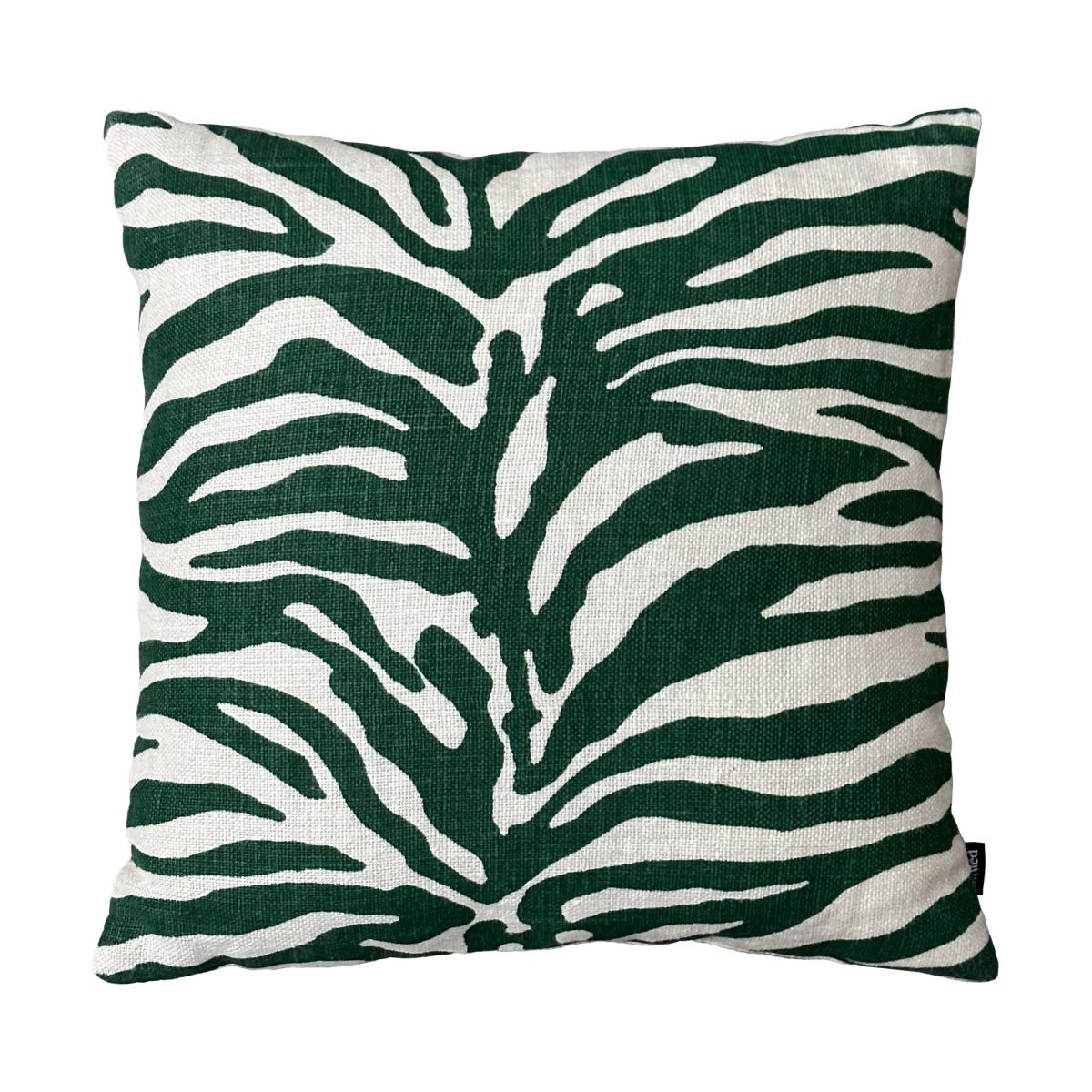 Tinted Karlberg decorative cushion 50x50 cm Green – image 2