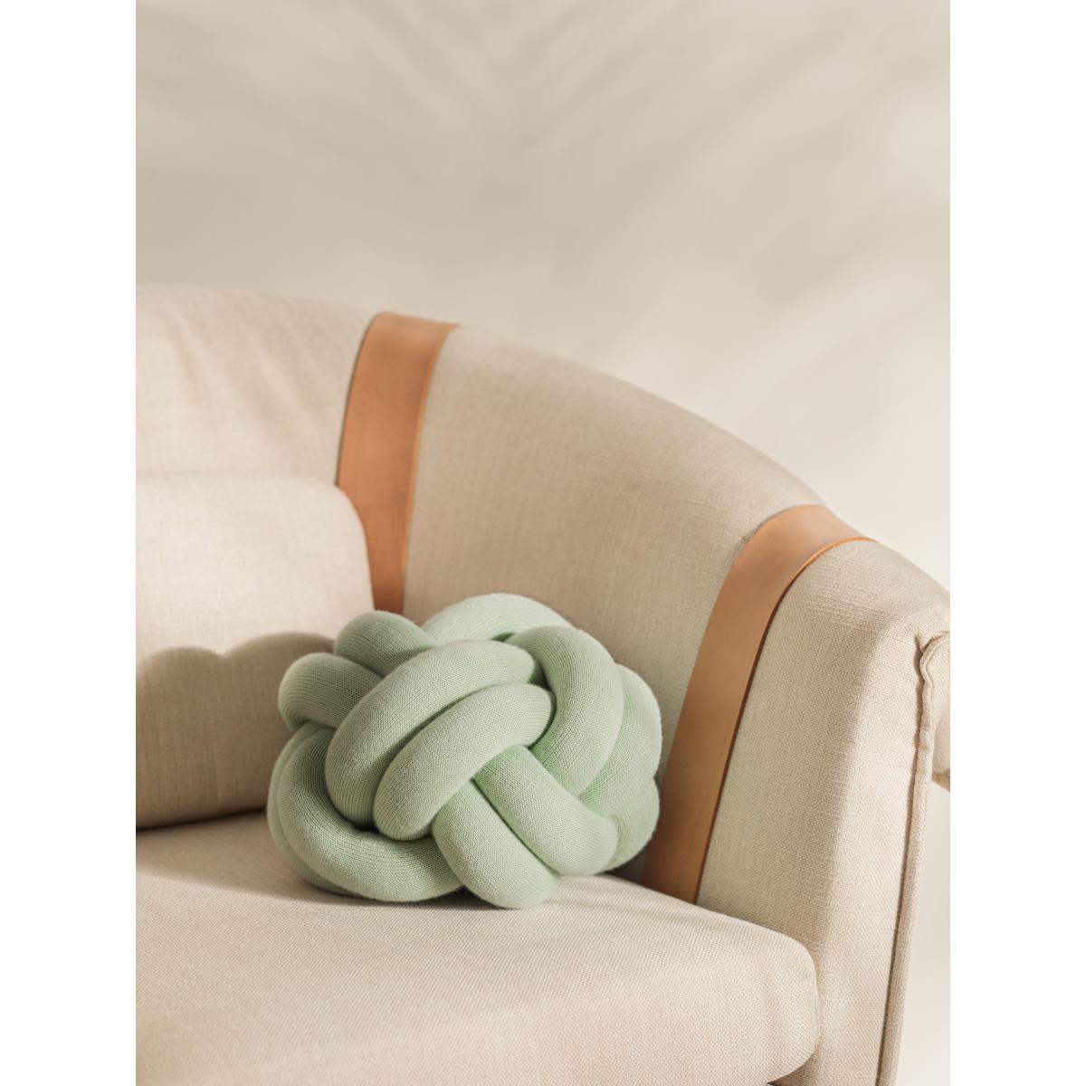 Knot pillow Mint green – image 2