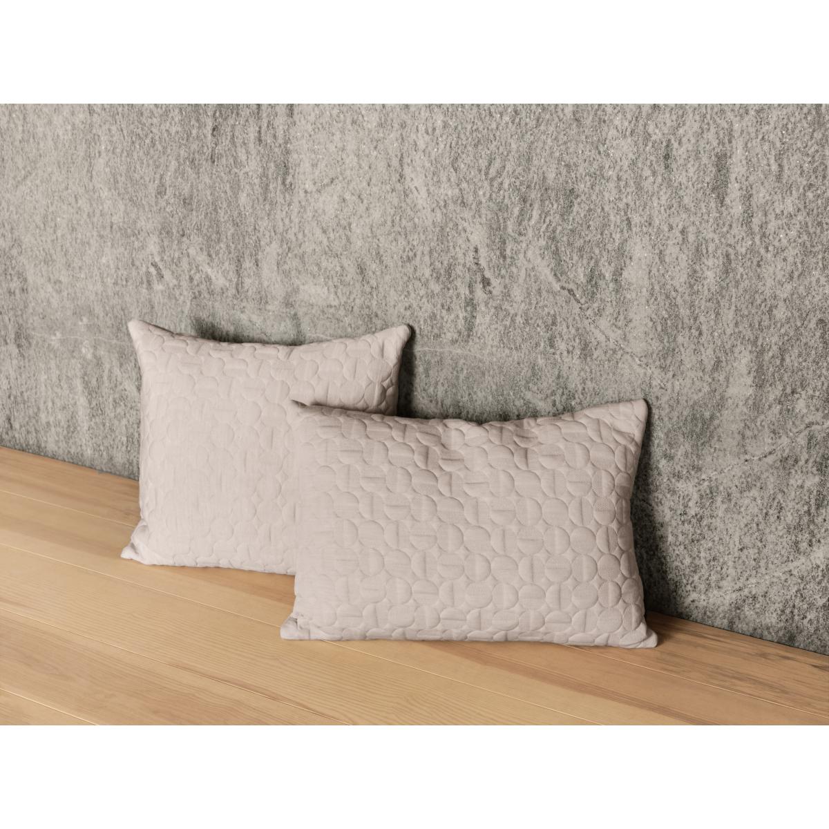 Vertigo cushion 50x50 cm Sand – image 2