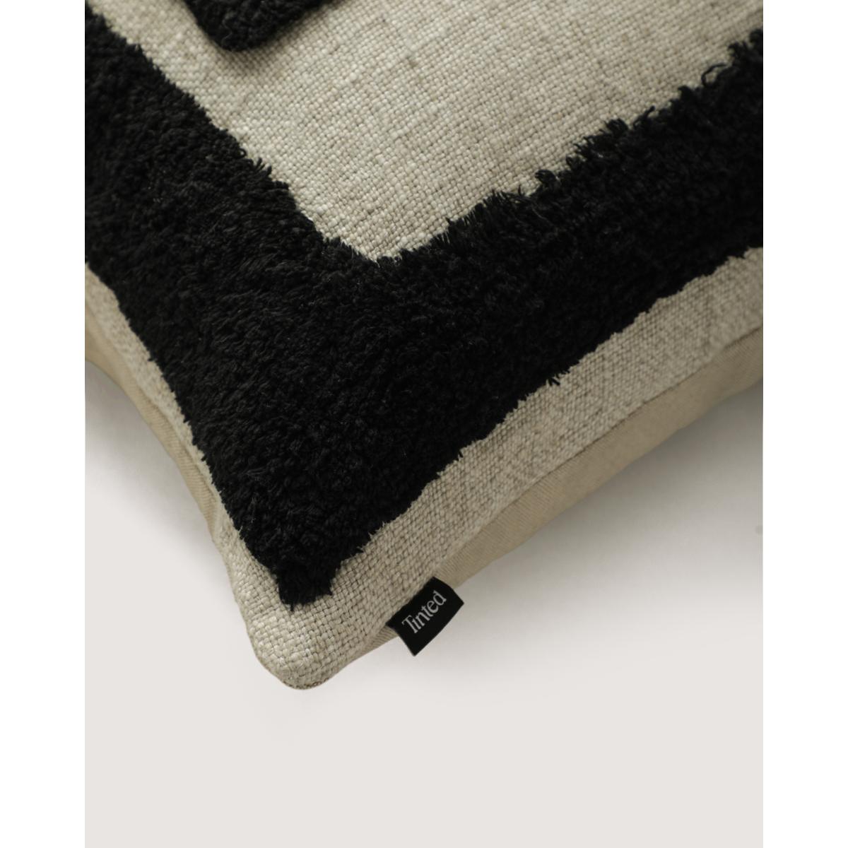 Tinted Franck cushion 55x55 cm Black-white – image 3