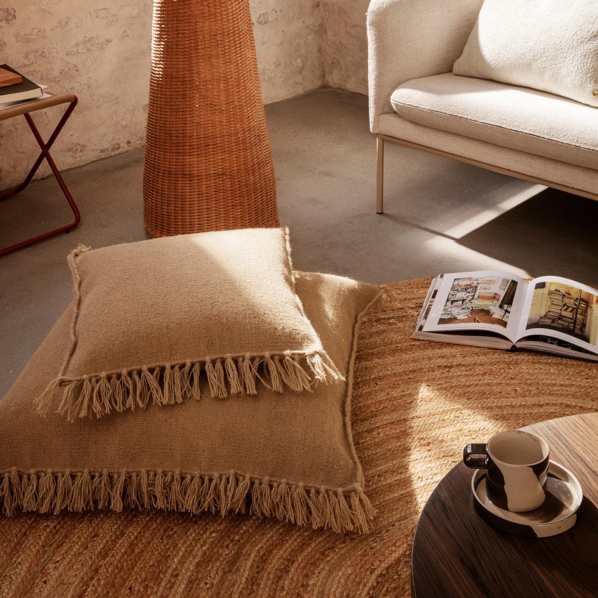 Kelim cushion with fringe S Sand – image 2