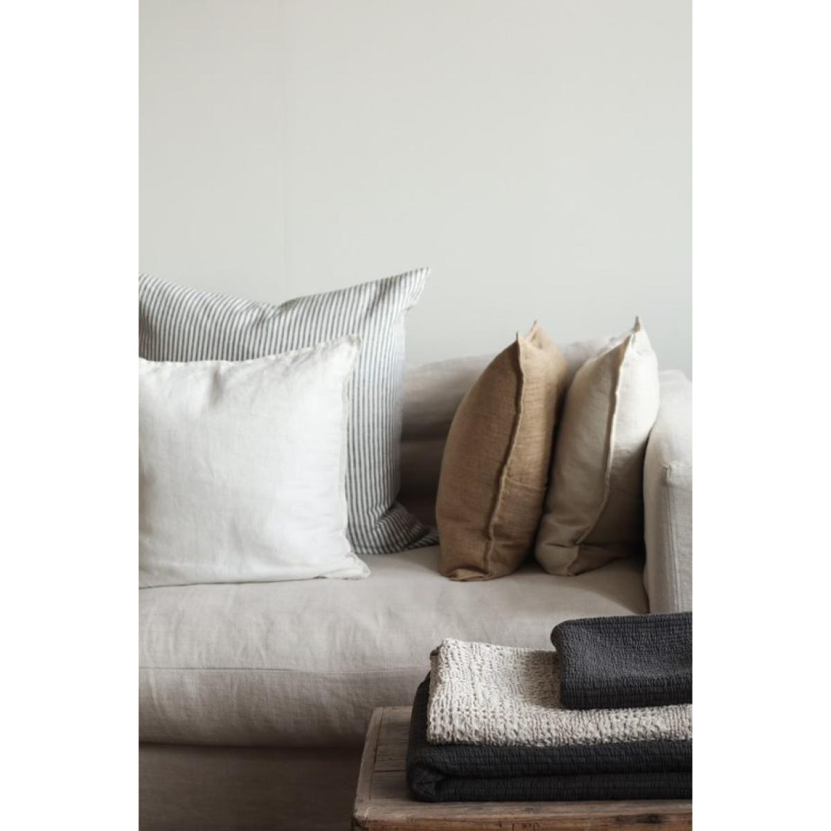 Marion pillowcase linen 50x50 cm Wheat – image 2