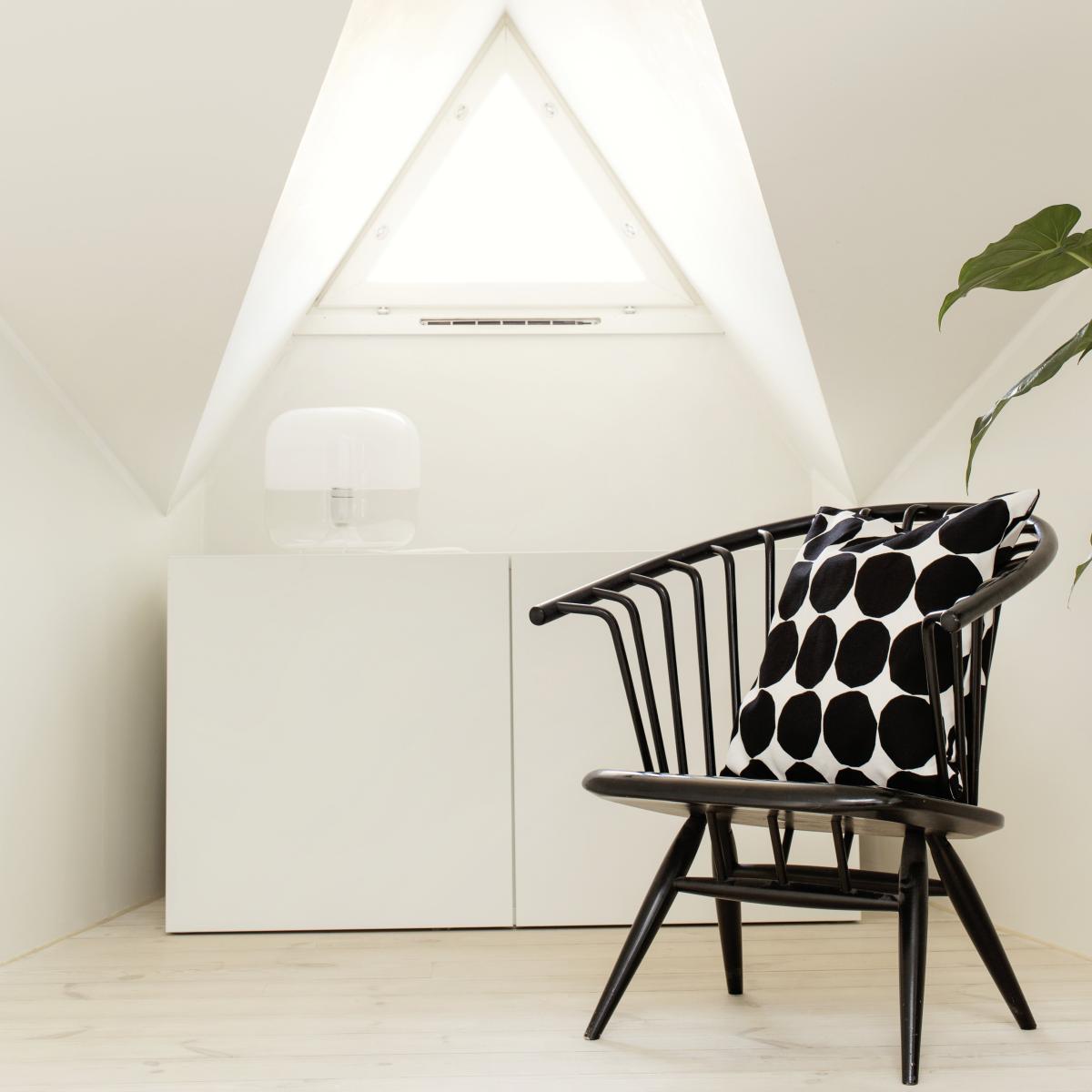 Pienet Kivet cushion cover black-white – image 3
